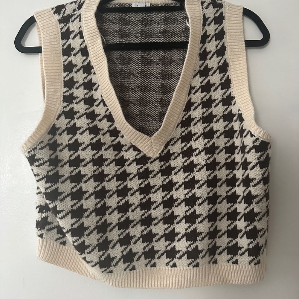 GARAGE Houndstooth Sweater Vest